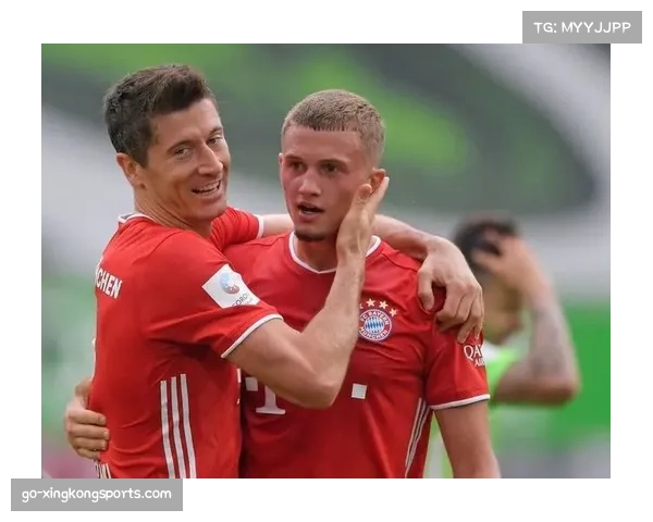 莱万赛后当选全场最佳 老兵不死诠释射手本色