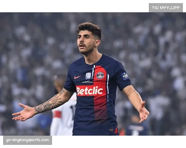 里昂谢尔基与拉卡泽特离队 锋线威胁骤降影响进球效率稳定性